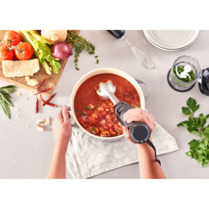 mq5025 lifestyle3 scaled