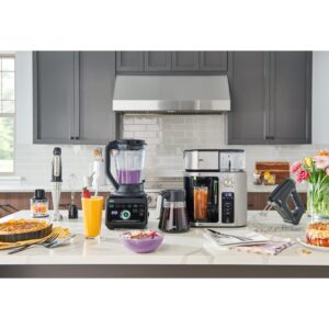 mq7077x lifestyle2 scaled