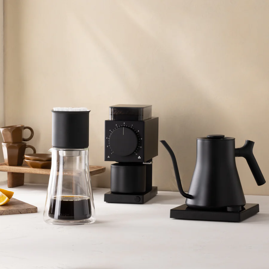 Fellow ProStudioEdition Stagg EKG Electric Kettle Matte Black v4