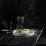 201722BL Toulouse Plate Lifestyle