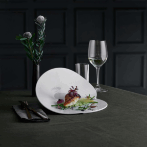 312729BL Canopee Plate Lifestyle png