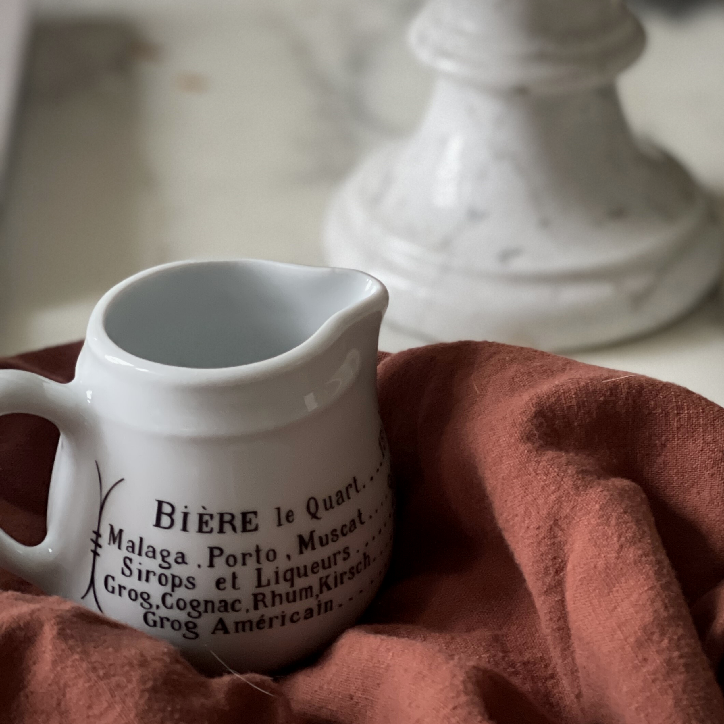 360718BR Brasserie Pitcher Lifestyle png 360718BR Brasserie Pitcher Lifestyle png