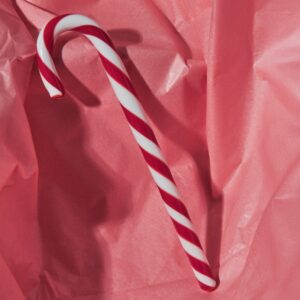7092421 Polka Candy Cane white red 170mm Kosta Boda ENV 4x5 272d1ae1 b4ff 4cc3 9187 855821876614 jpg